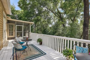638 GEORGE CT, MOUNT DORA, FL 32757 Sold 09/08/22