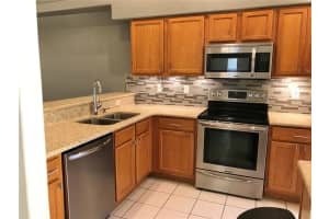 8933 Courtyard Ln, Groveland, FL 34736, Sold 06/21/22