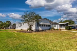 2917 MANATEE RD, TAVARES, FL 32778 Sold 07/14/22