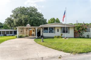11609 HICKORY LN, TAVARES, FL 32778 Sold 08/19/22