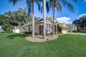 111 E BLUE WATER EDGE DR, EUSTIS, FL 32736 Sold 08/03/22