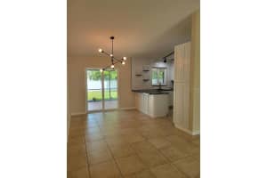 7626 37TH STREET CIR E, SARASOTA, FL 34243 Sold 07/25/22