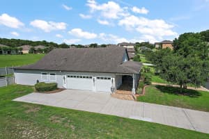 30307 BRETTON LOOP, MOUNT DORA, FL 32757 Sold 01/20/23