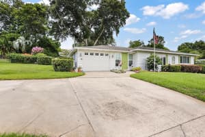 1419 HILLTOP DR, MOUNT DORA, FL 32757 Sold 07/28/22