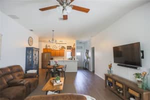 3828 HAMPTON HILLS DR, LAKELAND, FL 33810 Sold 08/08/22