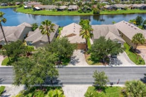 593 GRAND CANAL DR, POINCIANA, FL 34759 Sold 07/29/22