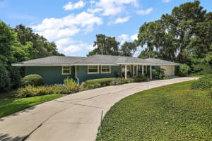2087 OVERLOOK DR, MOUNT DORA, FL 32757 Sold 08/30/22