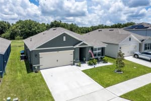 3281 LOGAN BERRY DR, MOUNT DORA, FL 32757 Sold 09/12/22