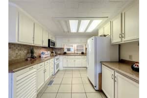 1137 SHAWN CT, TAVARES, FL 32778 Sold 08/19/22