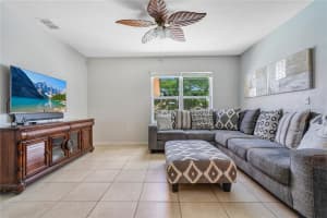 356 Nova Dr, Davenport, FL 33837, Sold 09/27/22