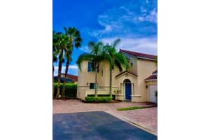 536 BRUNELLO DR, DAVENPORT, FL 33897 Sold 11/14/22