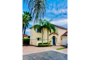 536 BRUNELLO DR, DAVENPORT, FL 33897 Sold 11/14/22