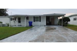 1023 Southland Dr, Tavares, FL 32778, Sold 10/31/22