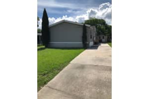 4 CAYMAN CIR, UMATILLA, FL 32784 Sold 10/28/22