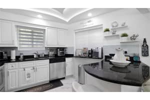 1734 FOXHALL CIR #605, KISSIMMEE, FL 34741 Sold 10/14/22