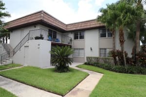 48 WINDTREE LN #203, WINTER GARDEN, FL 34787 Sold 10/17/22