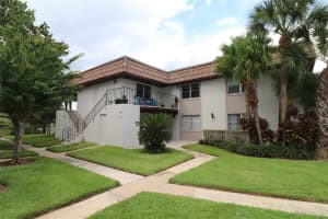 48 WINDTREE LN #203, WINTER GARDEN, FL 34787 Sold 10/17/22
