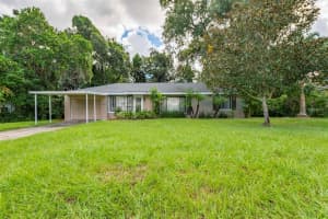 1324 CRESTVIEW DR, MOUNT DORA, FL 32757 Sold 10/21/22