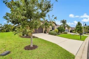 30210 DONNINGTON LOOP, MOUNT DORA, FL 32757 Sold 01/05/23