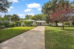 1625 Crestview Dr, Mt Dora, FL 32757, Sold 12/05/22
