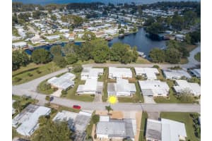 716 FALCON DR, TAVARES, FL 32778 Sold 04/14/23