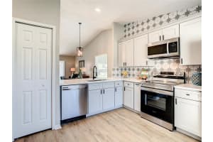 872 OAK MANOR CIR, ORLANDO, FL 32825 Sold 11/21/22