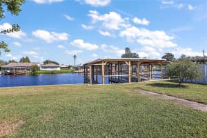 13047 COUNTRY CLUB DR, TAVARES, FL 32778 Sold 01/06/23