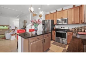 1280 E 10TH ST, APOPKA, FL 32703 Sold 01/13/23