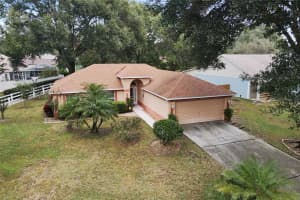 2717 GABLES DRIVE, EUSTIS, FL 32726 Sold 10/06/23