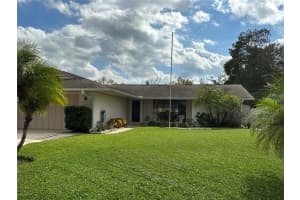 13204 COUNTRY CLUB DR, TAVARES, FL 32778 Sold 12/09/22