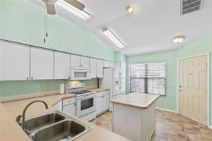 529 JUNIPER WAY, TAVARES, FL 32778 Sold 12/02/22
