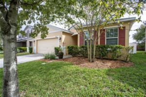 4835 GRASSY KNOLL DR, TAVARES, FL 32778 Sold 12/16/22