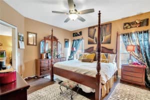 1955 SHANNON LN, APOPKA, FL 32703 Sold 01/17/23