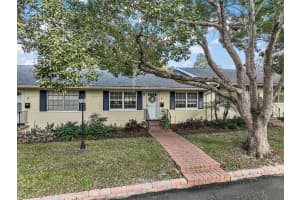 350 LIBERTY AVENUE, MOUNT DORA, FL 32757 Sold 03/03/23