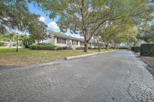 350 LIBERTY AVENUE, MOUNT DORA, FL 32757 Sold 03/03/23