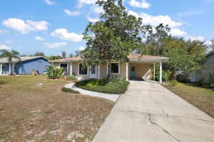2919 Eastland Rd Mount Dora, FL 32757 Sold 04/27/23