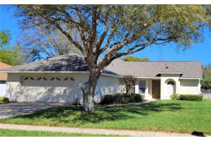 2497 MOONLIGHT LANE, EUSTIS, FL 32726 Sold 04/24/23
