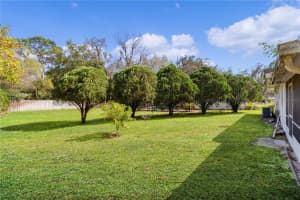 428 LAURA LANE, MOUNT DORA, FL 32757 Sold 04/21/23