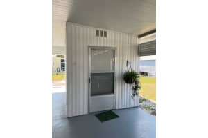 1303 MOHAWK CIRCLE, TAVARES, FL 32778 Sold 04/19/23