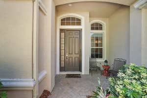 105 E Blue Water Edge Dr, Eustis, FL 32736, Sold 05/26/23