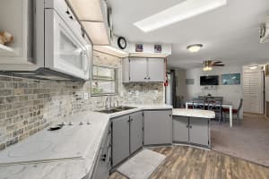 662 Buccaneer Blvd, Tavares, FL 32778, Sold 04/28/23