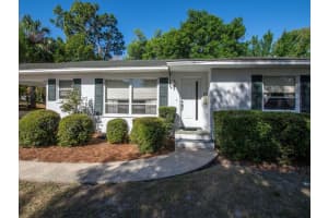 1427 Crestview Dr, Mt Dora, FL 32757, Sold 05/12/23