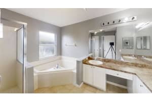 513 DOLCETTO DRIVE, DAVENPORT, FL 33897 Sold 04/03/24