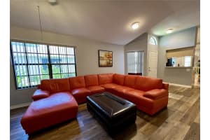 533 JUNIPER WAY, TAVARES, FL 32778 Sold 05/15/23
