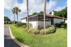 1902 OAK CIRCLE, TAVARES, FL 32778 Sold 07/18/23
