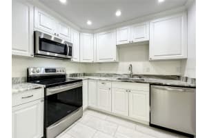 450 LIBERTY AVENUE, MOUNT DORA, FL 32757 Sold 07/14/23