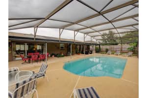 702 Valencia Shores Dr, Winter Garden, FL 34787, Sold 07/12/23