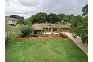 702 Valencia Shores Dr, Winter Garden, FL 34787, Sold 07/12/23