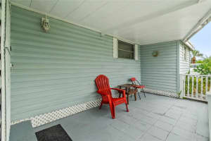 11533 HICKORY LANE, TAVARES, FL 32778 Sold 11/01/23