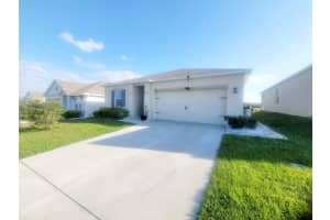 1044 CAMBRIDGE DRIVE, WINTER HAVEN, FL 33881 Sold 08/16/24
